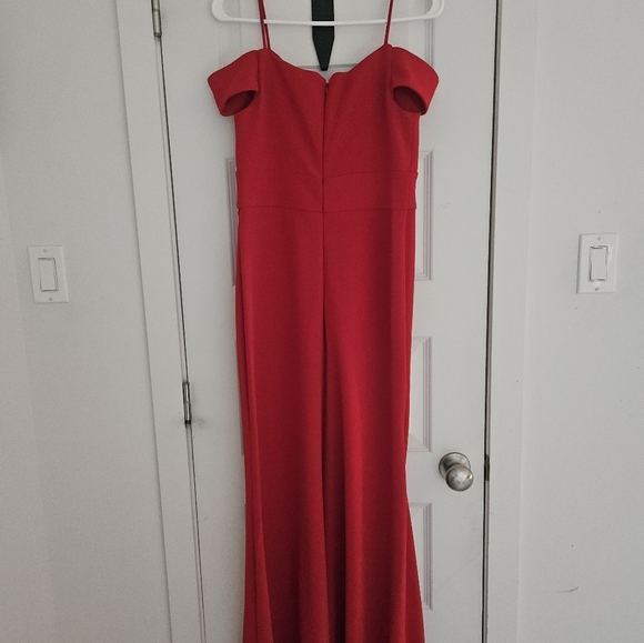 Beautiful Long Red Dress Size 8 - Picture 5 of 5